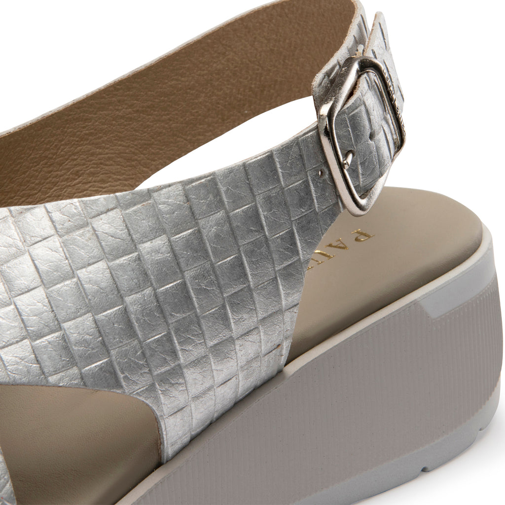 Paula Urban Cross-Over Metallic Sporty