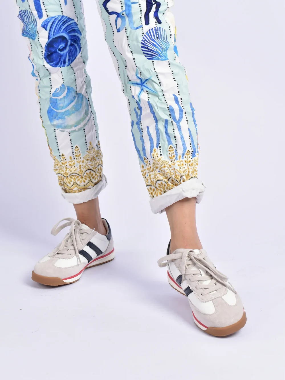 Julz | Astrid Dash White & Navy