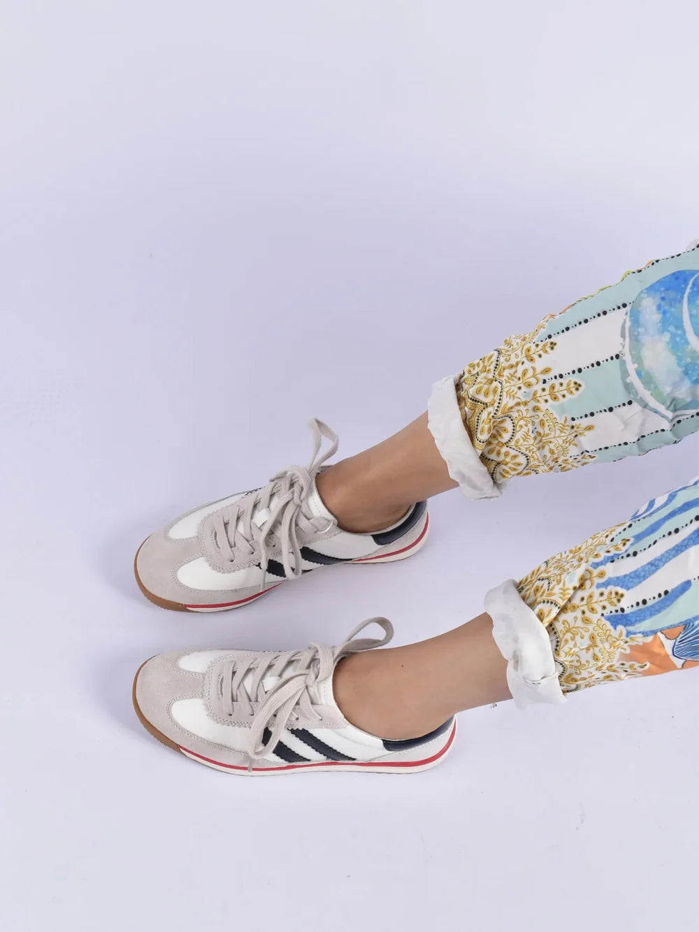 Julz | Astrid Dash White & Navy