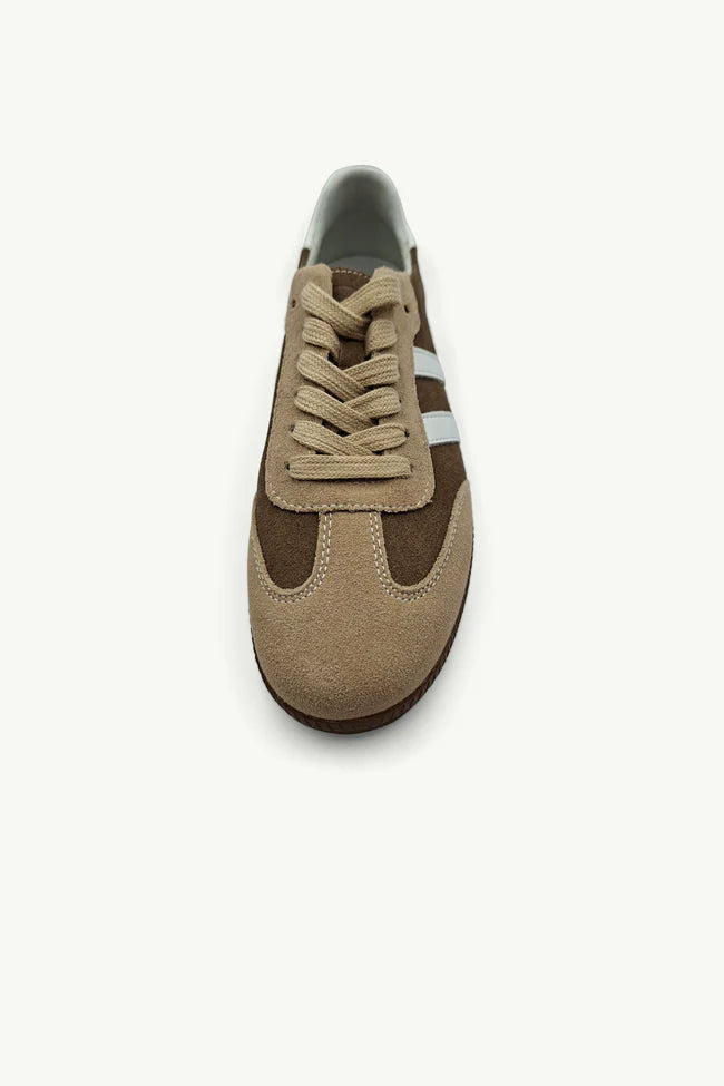 Julz Shiloh | Sandstone