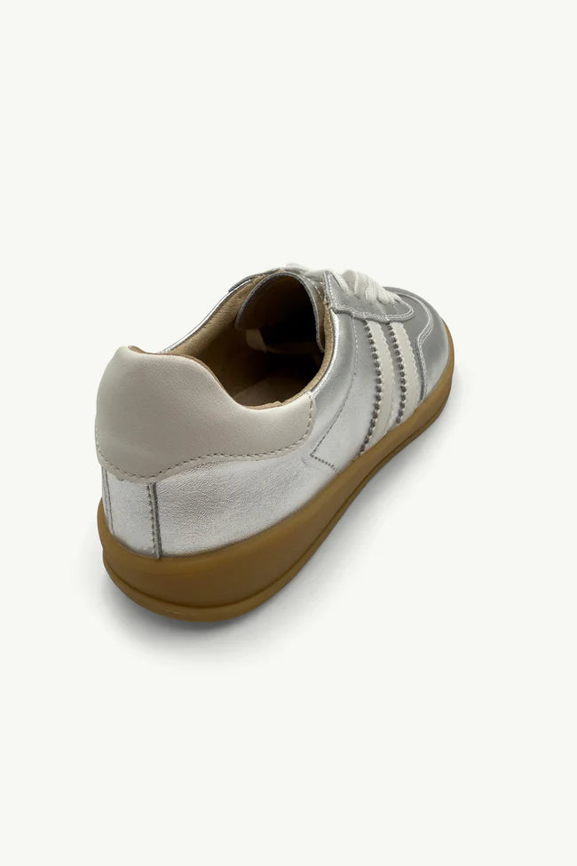 Julz Shiloh | Silver White
