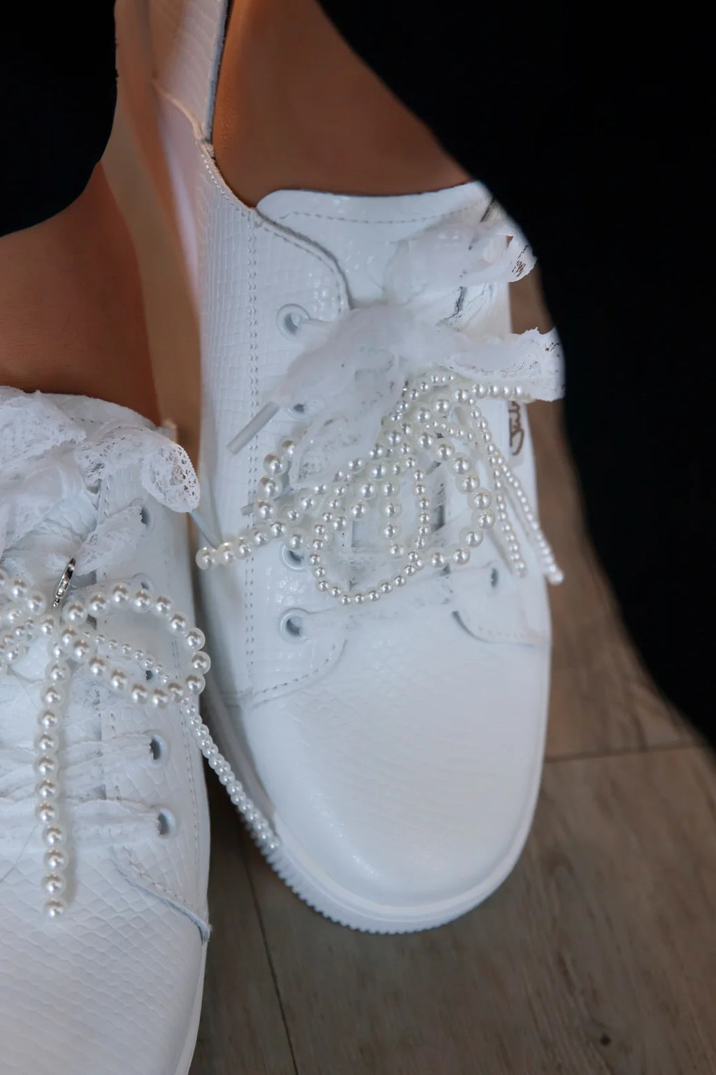 Julz Vicki | White Pebble Sneaker